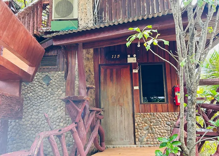 ศศิคันทรี รีสอร์ท สวนผึ้ง